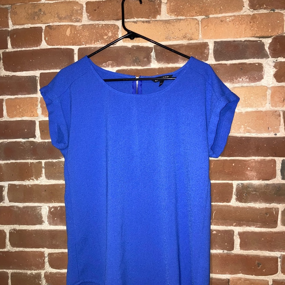 EXPRESS Women’s Small Blue Top